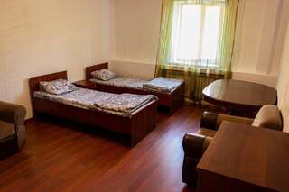 Отель Гостиница Нури Караганда Улучшенный двухместный номер с 1 кроватью-1