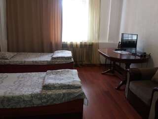 Отель Гостиница Нури Караганда Двухместный номер с 2 отдельными кроватями-1