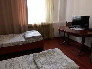 Отель Гостиница Нури Караганда Просторный двухместный номер с 2 отдельными кроватями-2
